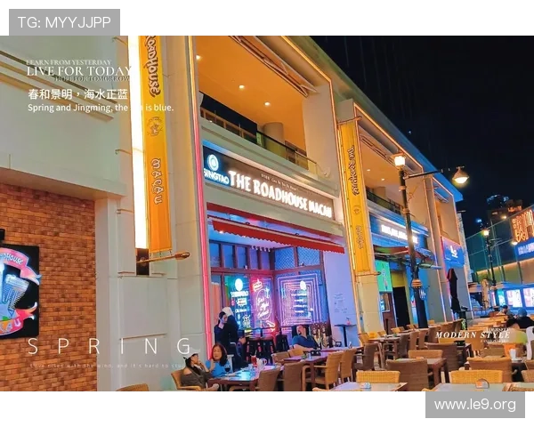 澳门百老汇攻略最新版本，全面介绍澳门百老汇的娱乐项目、餐饮推荐及实用攻略技巧